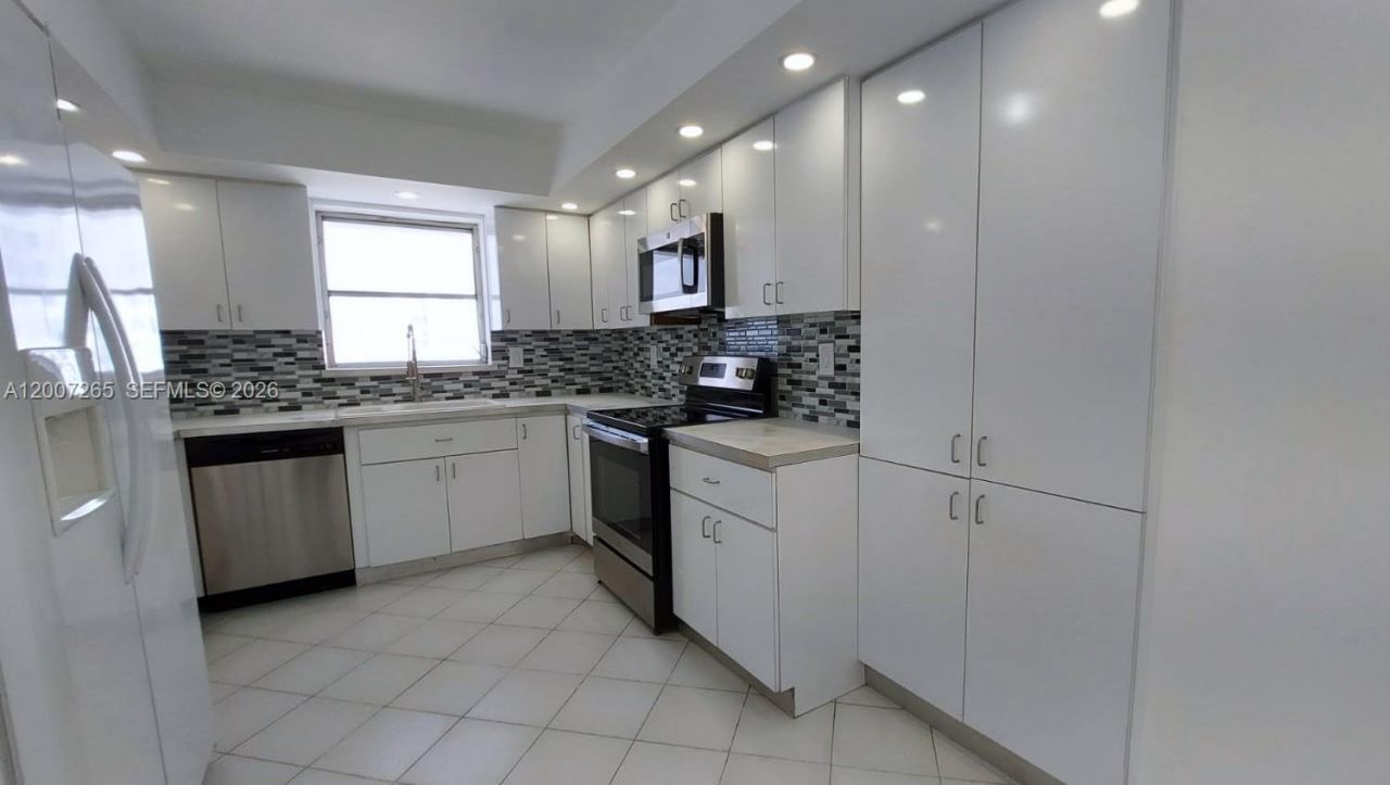 2750 NE 183rd St, Unit 1405, Aventura, FL 33160 Photo