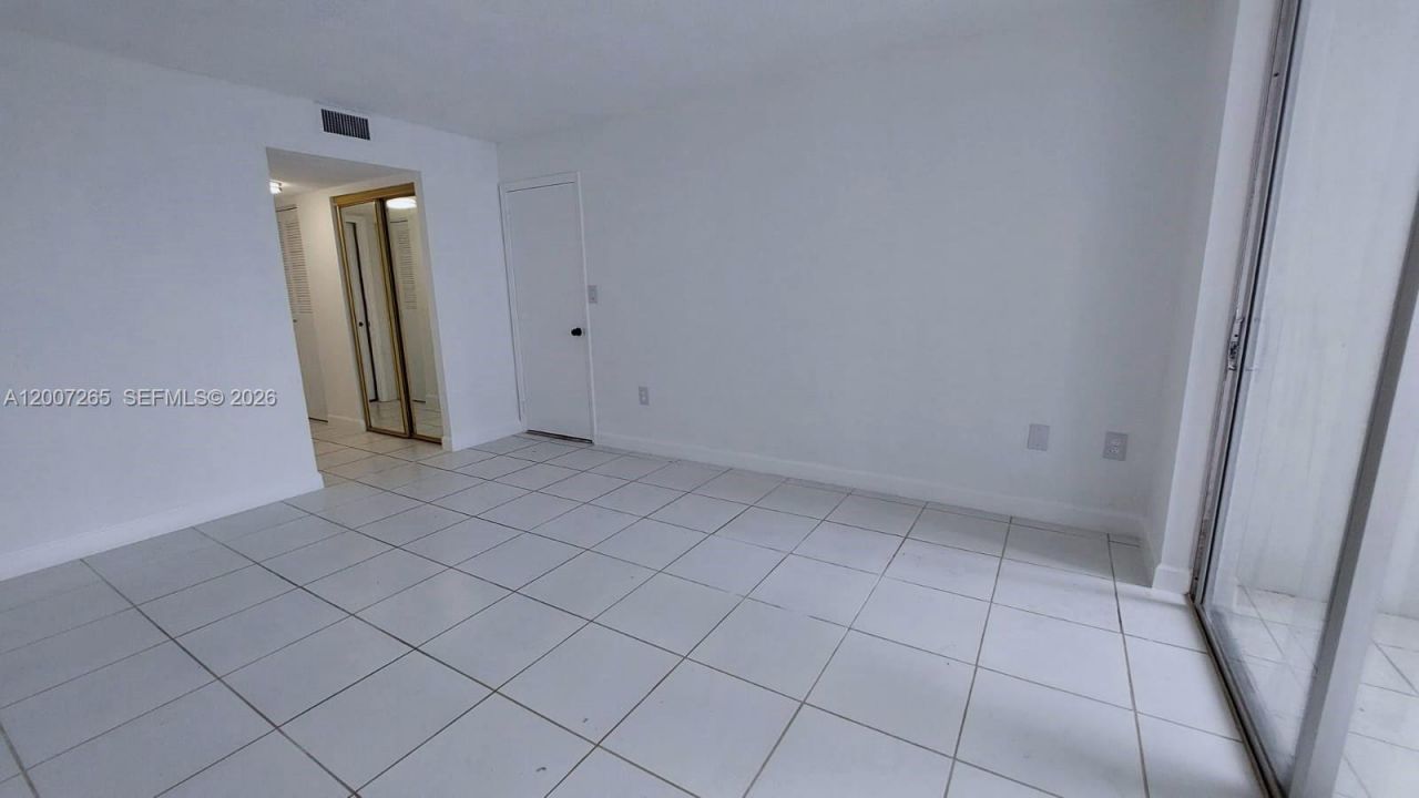 2750 NE 183rd St, Unit 1405, Aventura, FL 33160 Photo