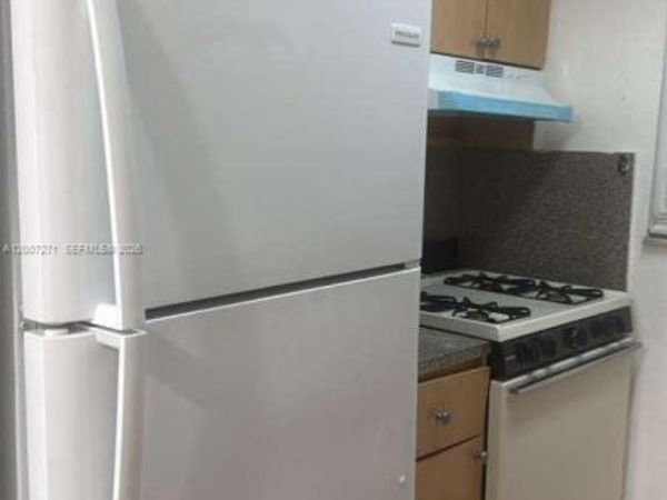 1655 W 44th Pl , Unit 451, Hialeah, FL 33012