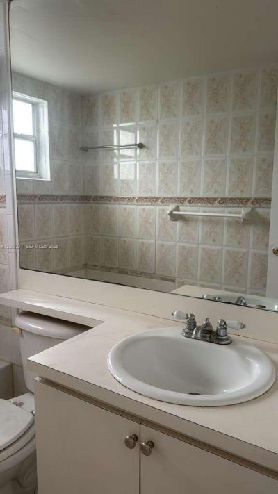 1655 W 44th Pl, Unit 451, Hialeah, FL 33012 Photo