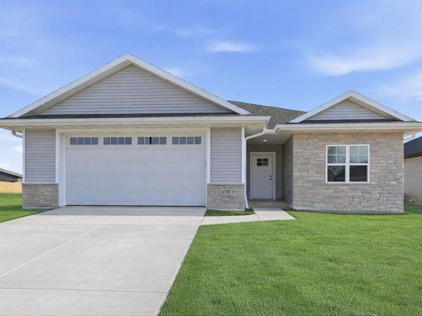 1272 AUTUMN FIELD LANE, De Pere, WI 54115