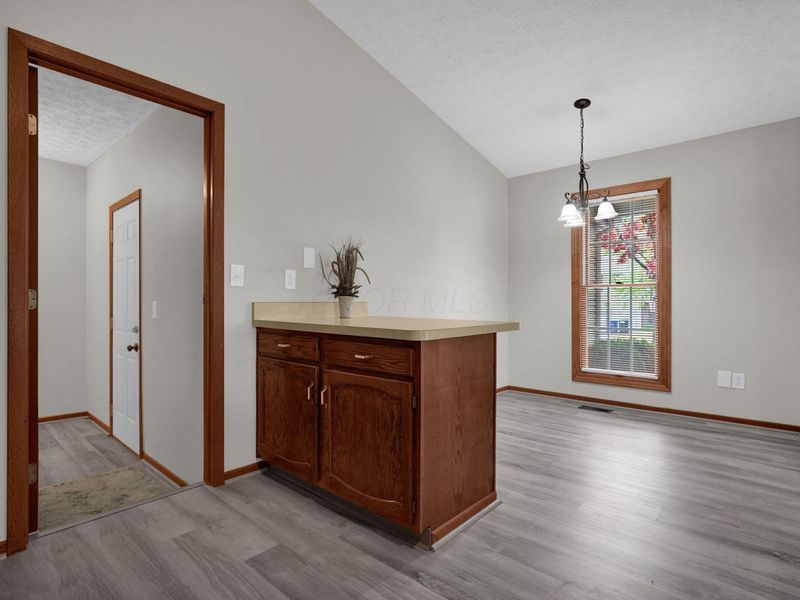 7784 Leaview Drive, Columbus, OH 43235 Photo 14