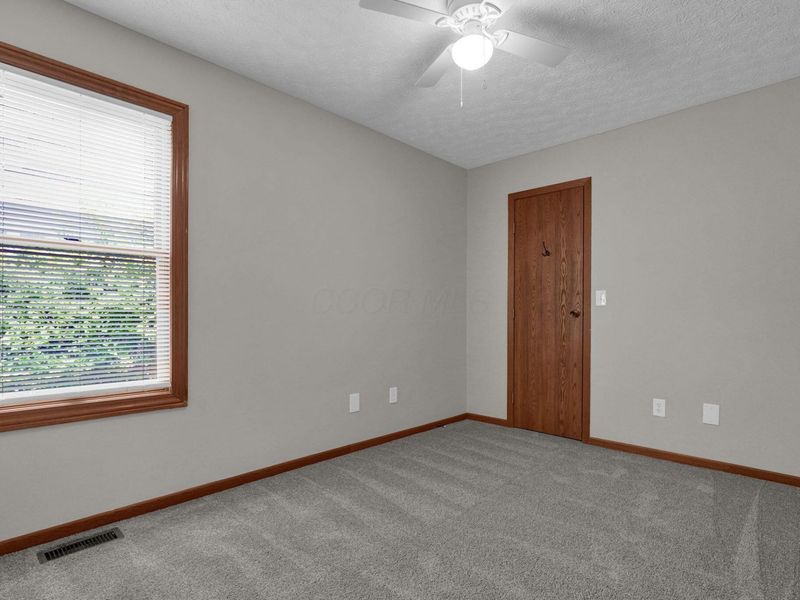 7784 Leaview Drive, Columbus, OH 43235 Photo 17