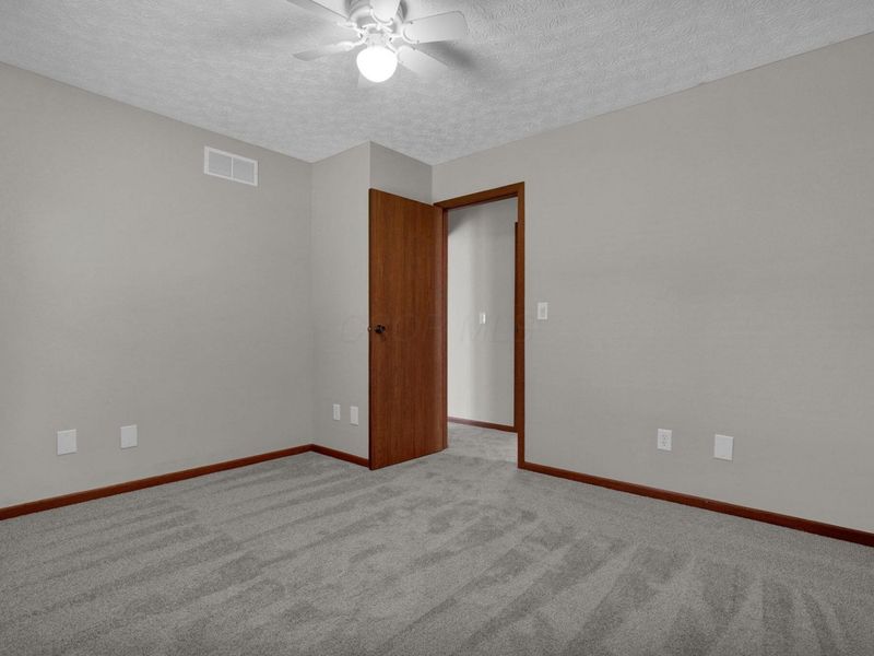 7784 Leaview Drive, Columbus, OH 43235 Photo 20