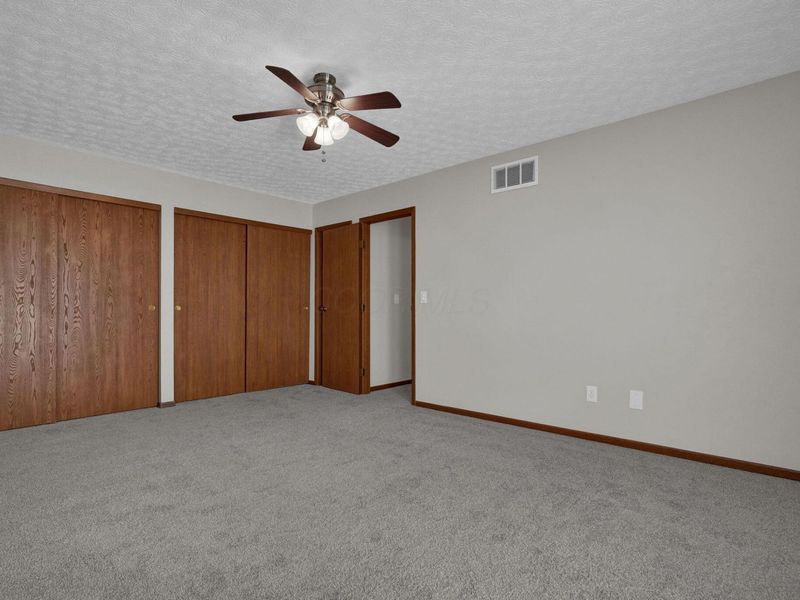 7784 Leaview Drive, Columbus, OH 43235 Photo 23