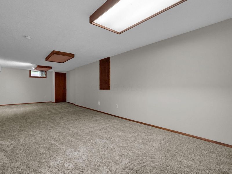 7784 Leaview Drive, Columbus, OH 43235 Photo 25