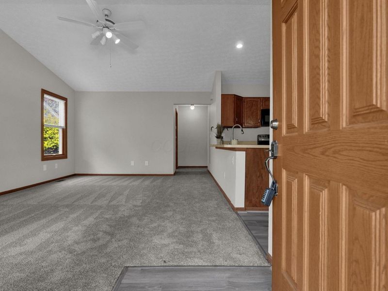 7784 Leaview Drive, Columbus, OH 43235 Photo 8