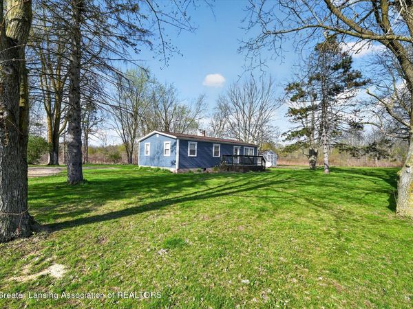 511 E Tyrrell Road, Morrice, MI 48857