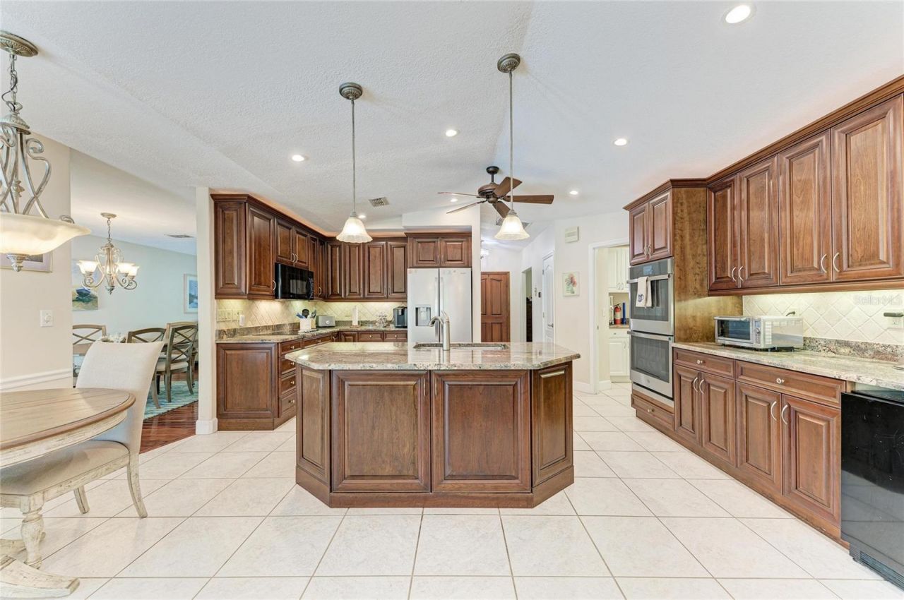6109 26th Avenue E, Bradenton, FL 34208 Photo