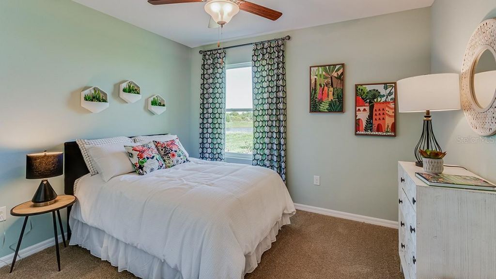 5810 Silver Moonlight Drive, Palmetto, FL 34221 Photo