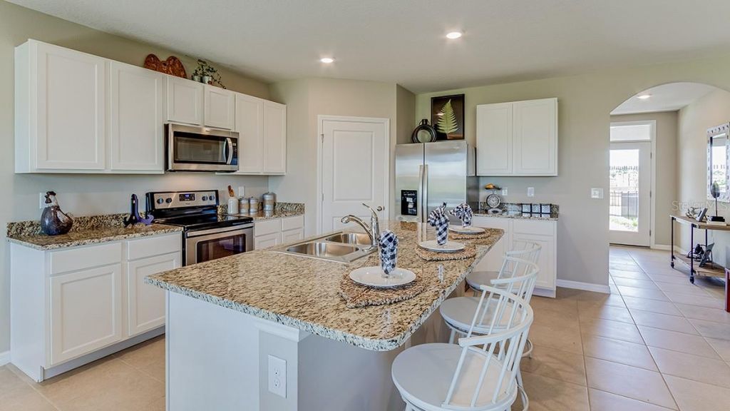 5810 Silver Moonlight Drive, Palmetto, FL 34221 Photo