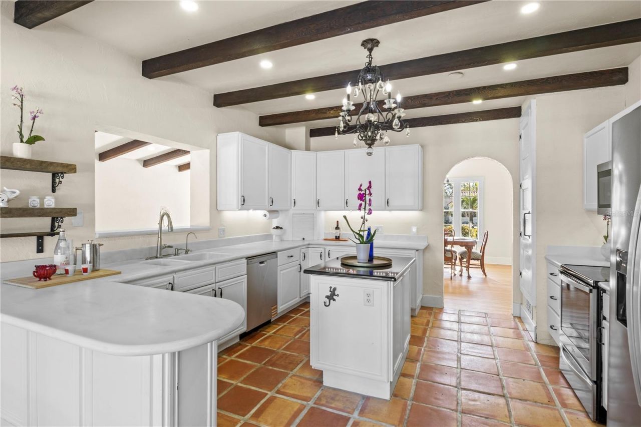 7810 Senrab Drive, Bradenton, FL 34209 Photo