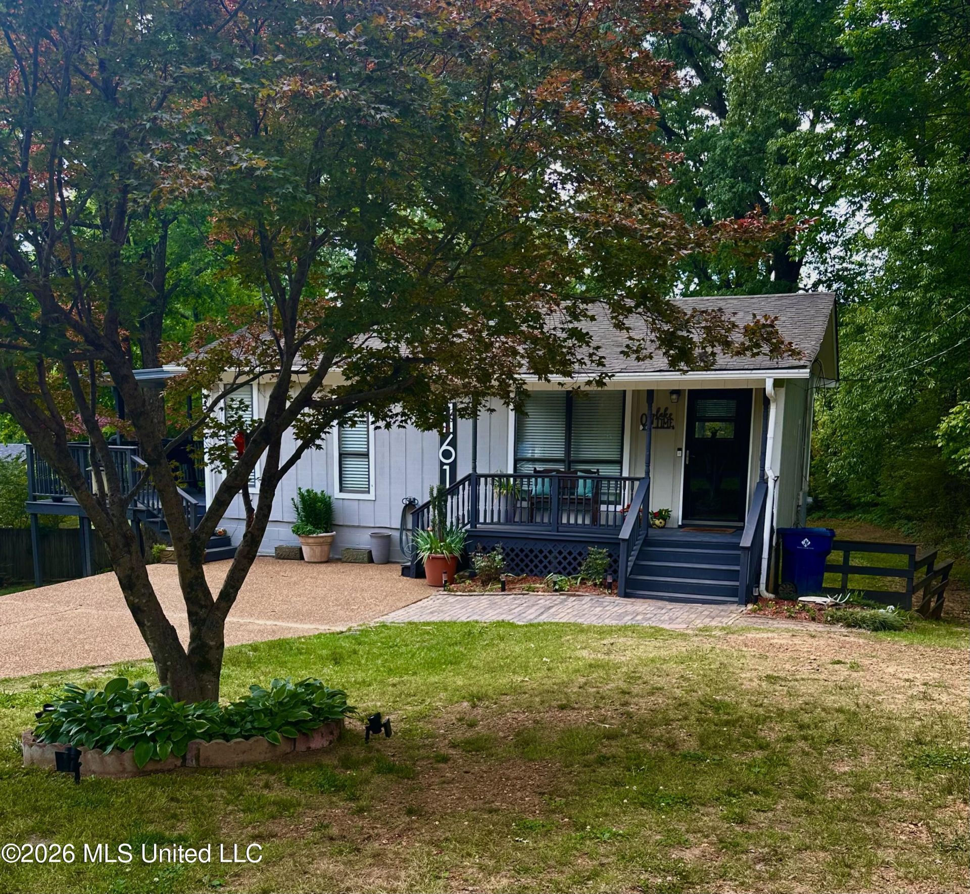 1161 S Thunderbird Drive, Hernando, MS 38632 Main Photo