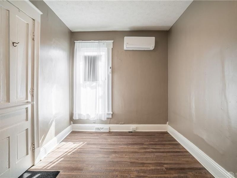 313 E Oakwood Street, Bradford, OH 45308 Photo 11