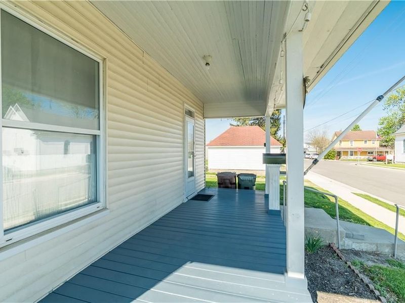 313 E Oakwood Street, Bradford, OH 45308 Photo 3