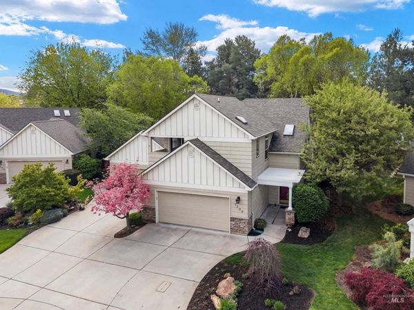 7509 W Hathaway Ln, Garden City, ID 83714