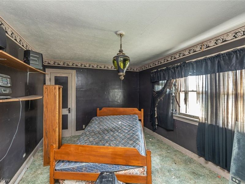 8214 Essen Avenue, Parma, OH 44129 Photo 15
