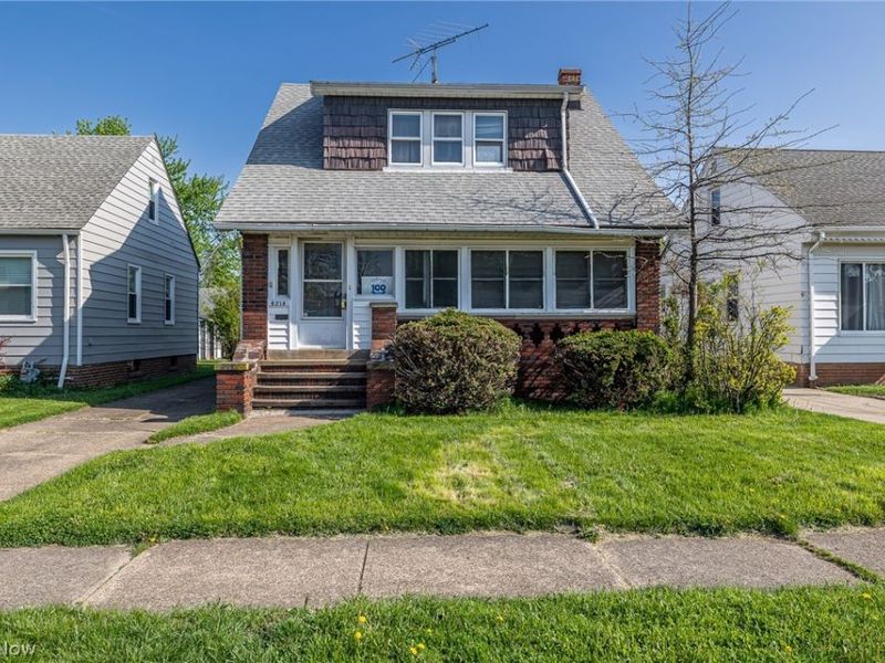 8214 Essen Avenue, Parma, OH 44129 Photo 2