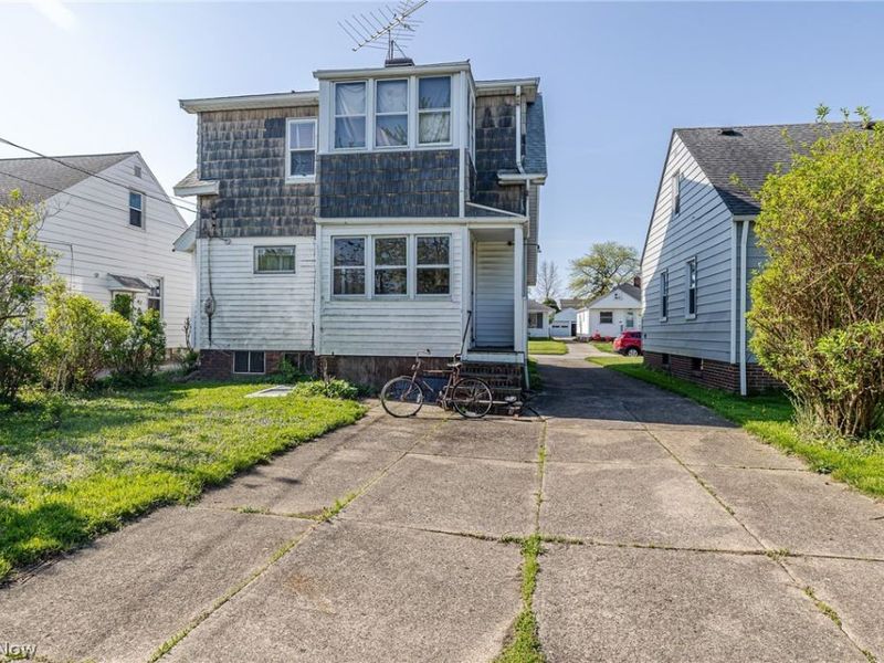 8214 Essen Avenue, Parma, OH 44129 Photo 6