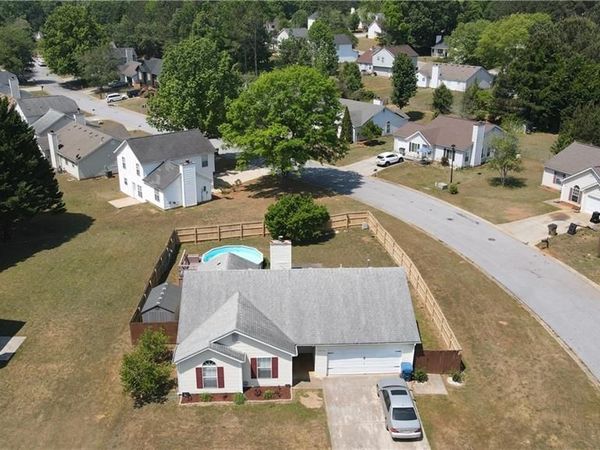 7216 New Dale Road , Rex, GA 30273