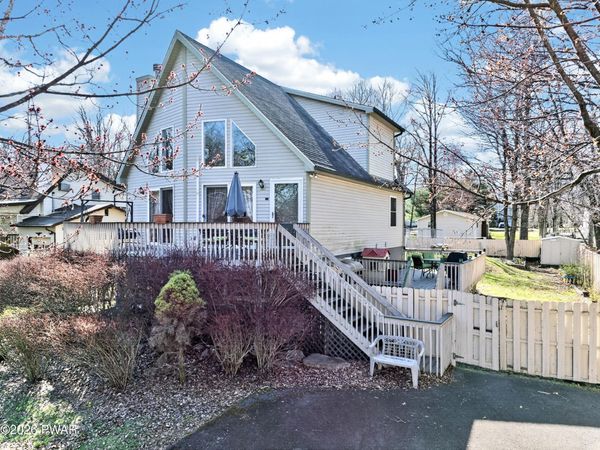 155 Skyview Road , Dingmans Ferry, PA 18328