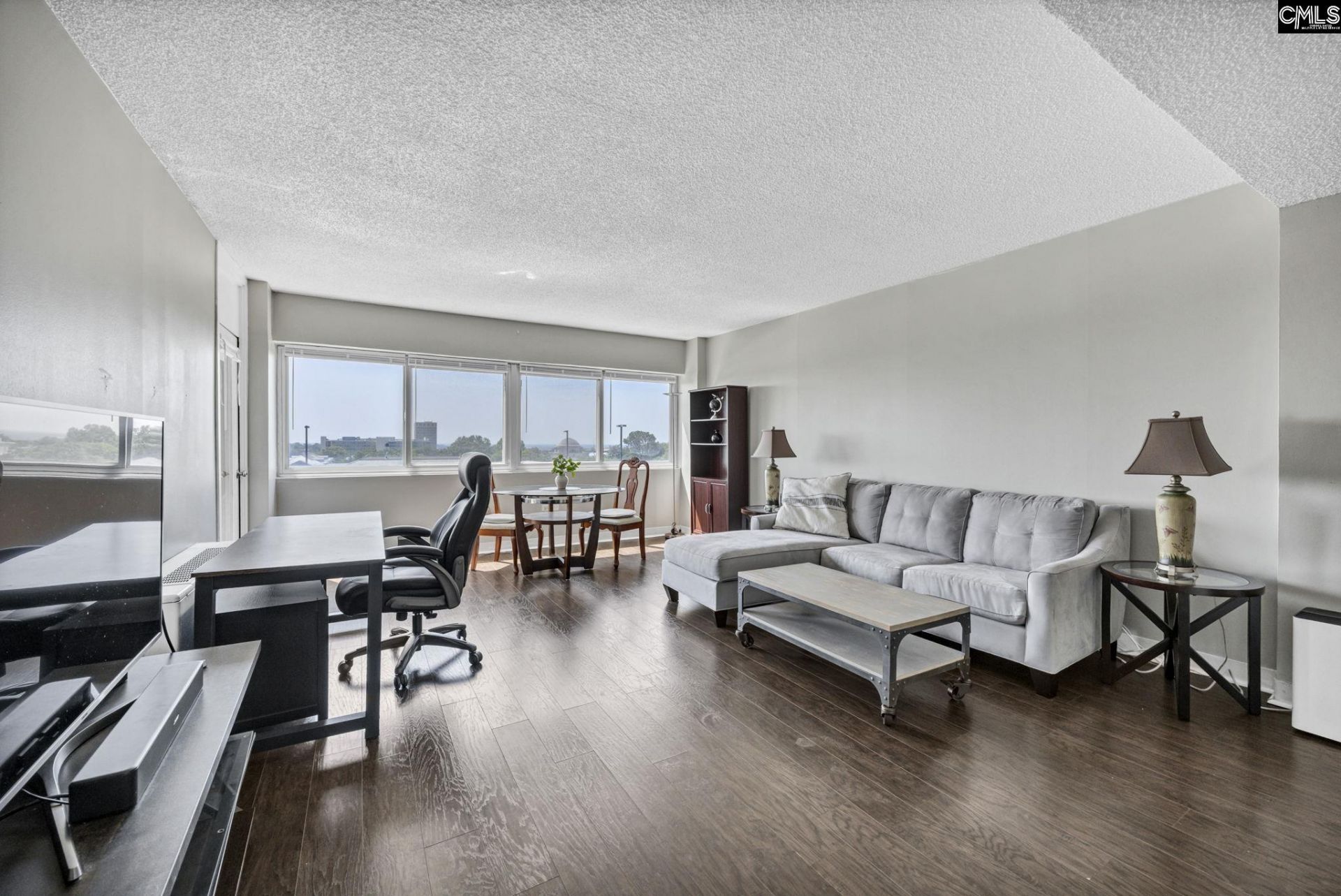 1520 Senate Street  Photo 10