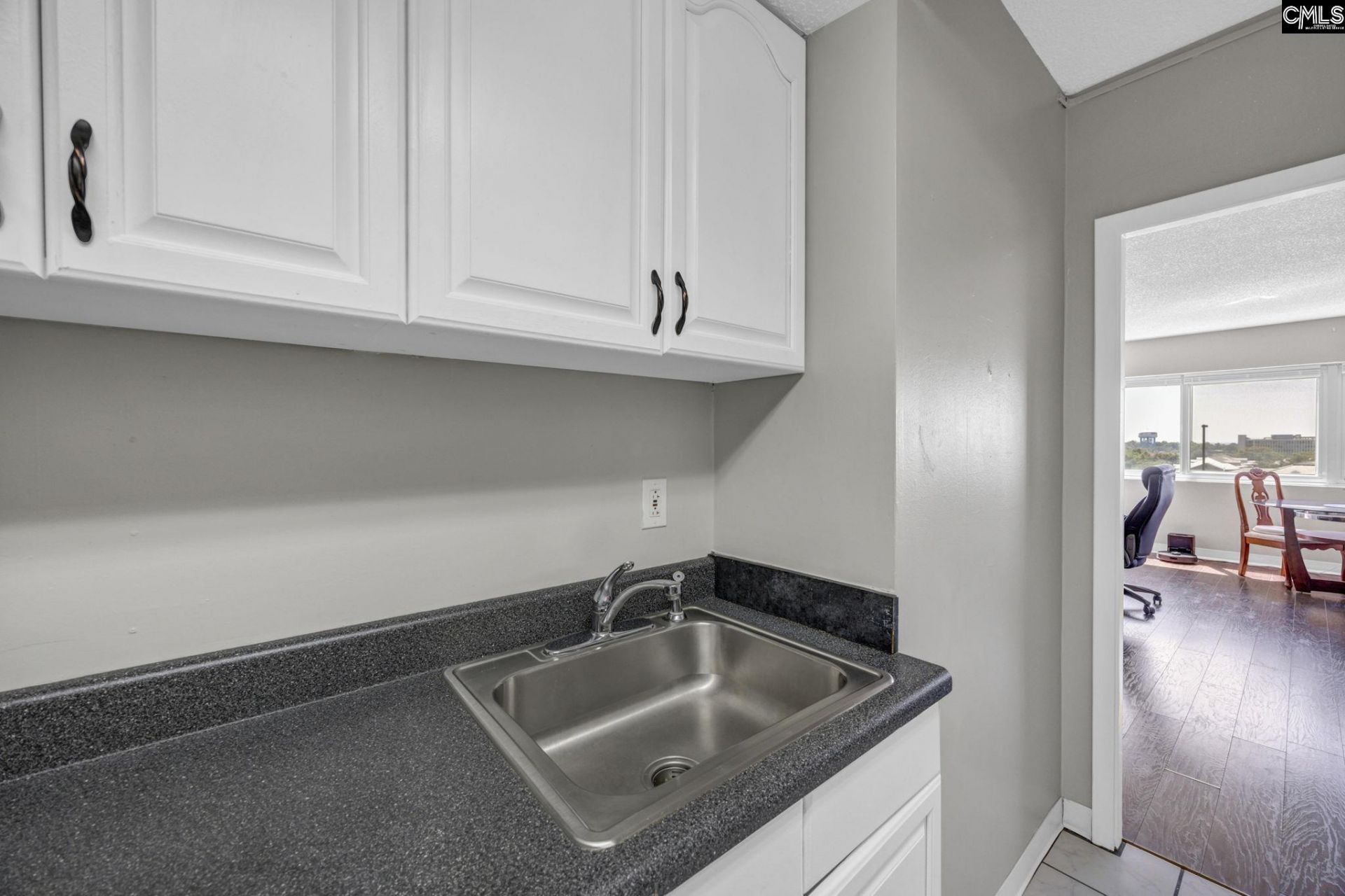 1520 Senate Street  Photo 15