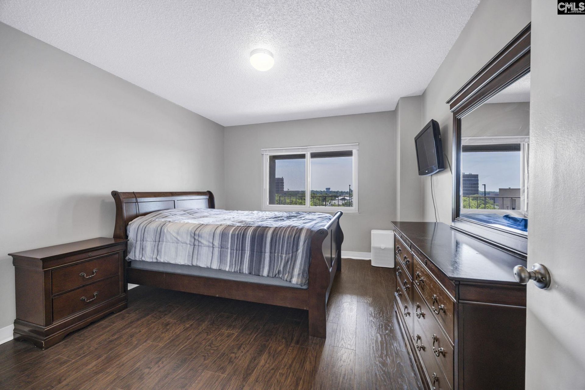 1520 Senate Street  Photo 19