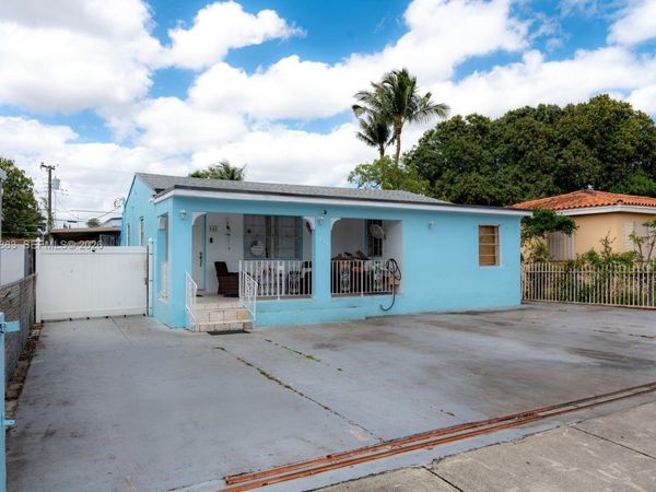 141 E 16th St , Hialeah, FL 33010