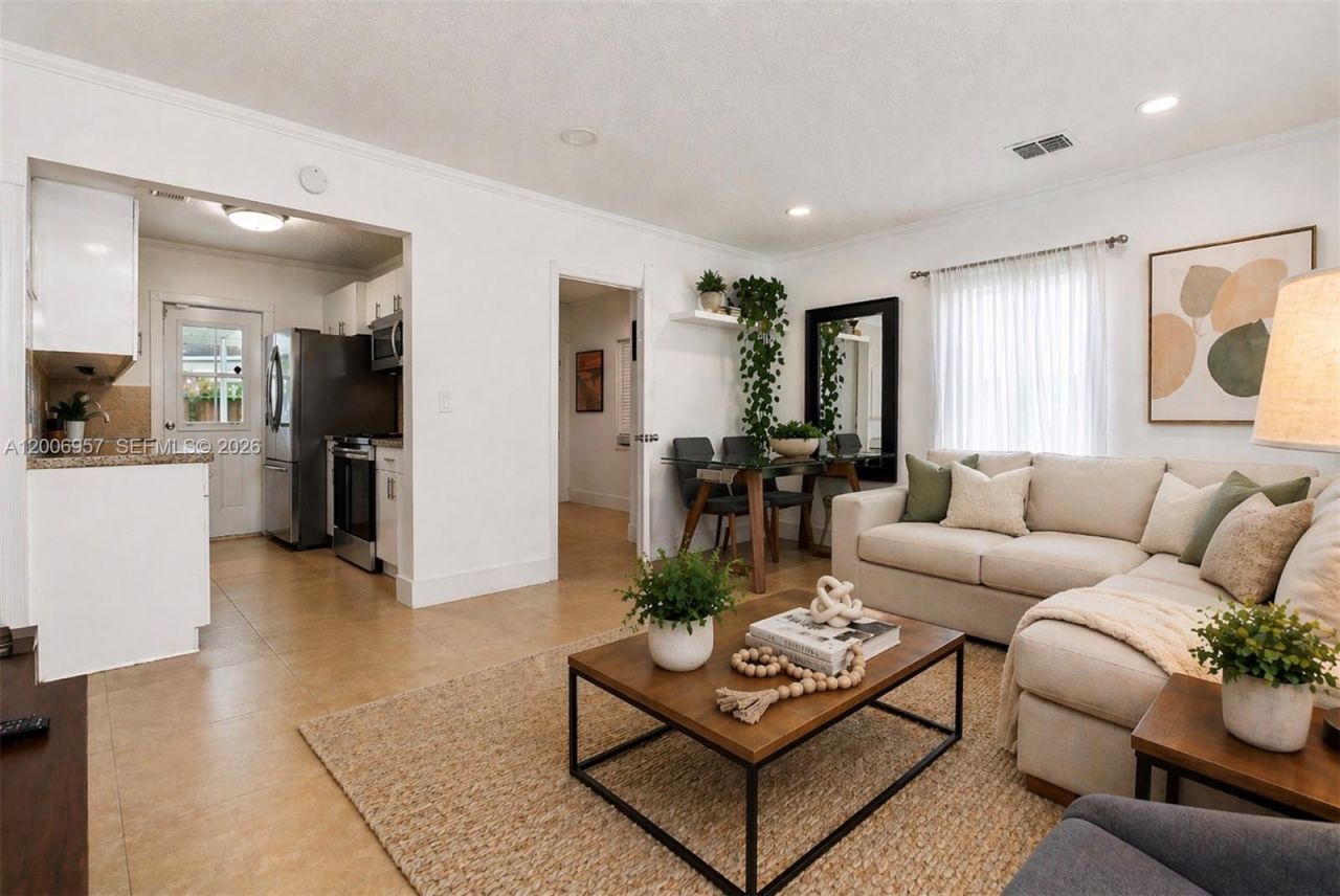 5270 NW 2nd St , Miami, FL 33126 Photo