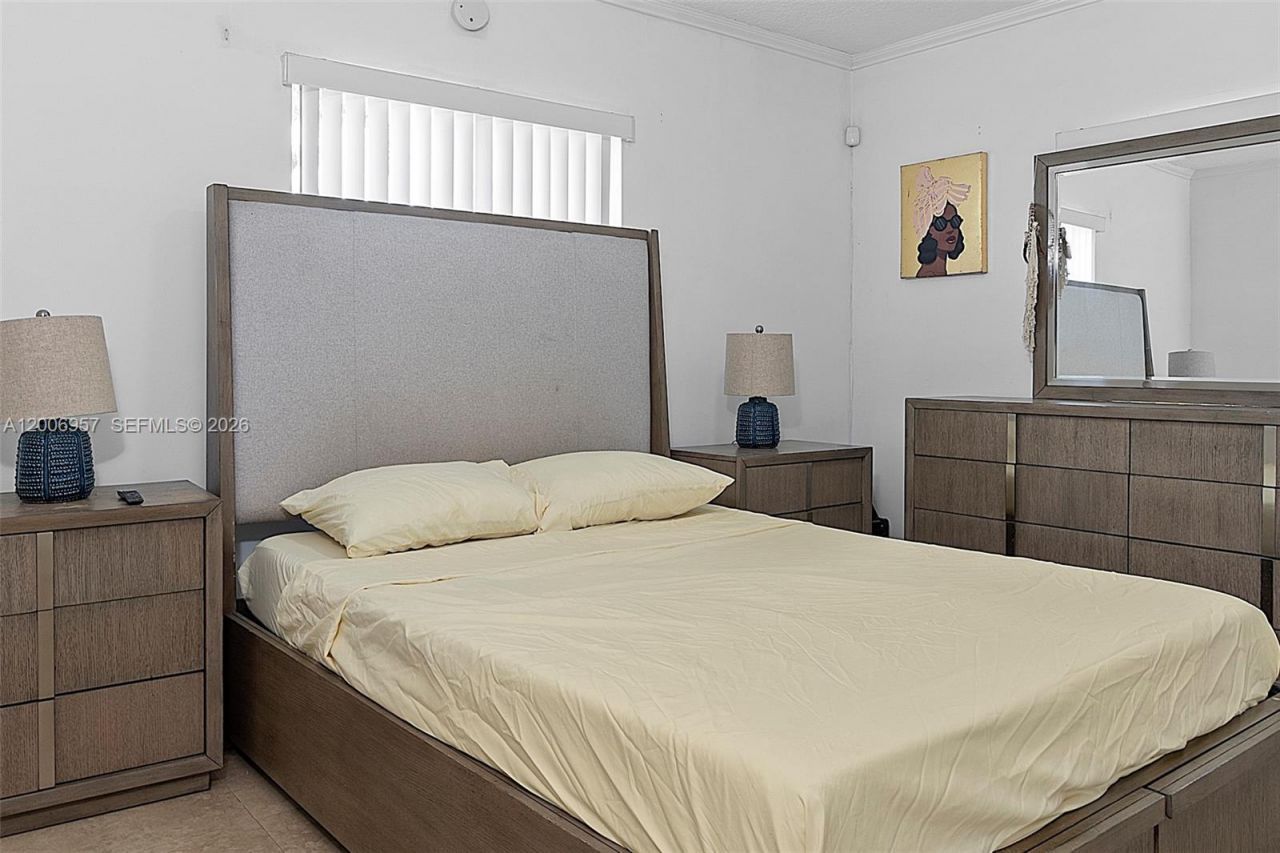 5270 NW 2nd St , Miami, FL 33126 Photo