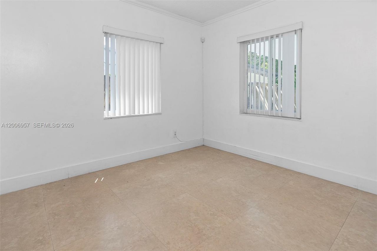 5270 NW 2nd St , Miami, FL 33126 Photo