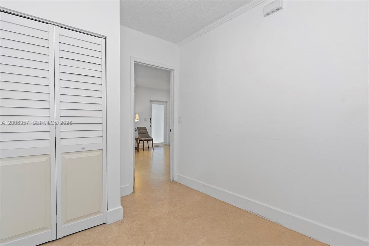 5270 NW 2nd St , Miami, FL 33126 Photo