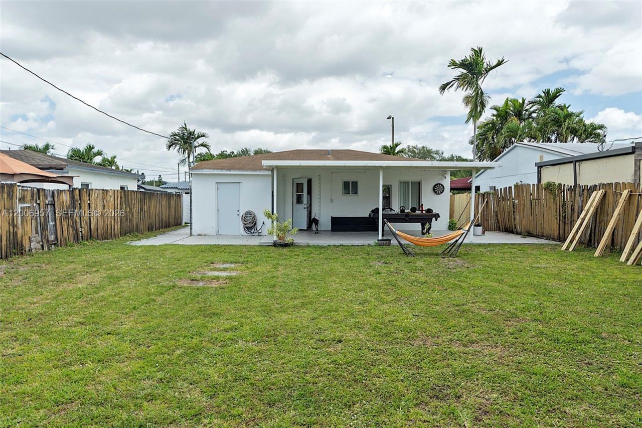 5270 NW 2nd St , Miami, FL 33126 Photo