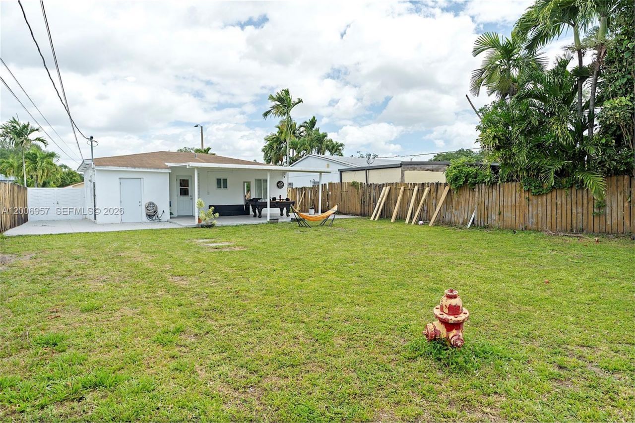 5270 NW 2nd St , Miami, FL 33126 Photo