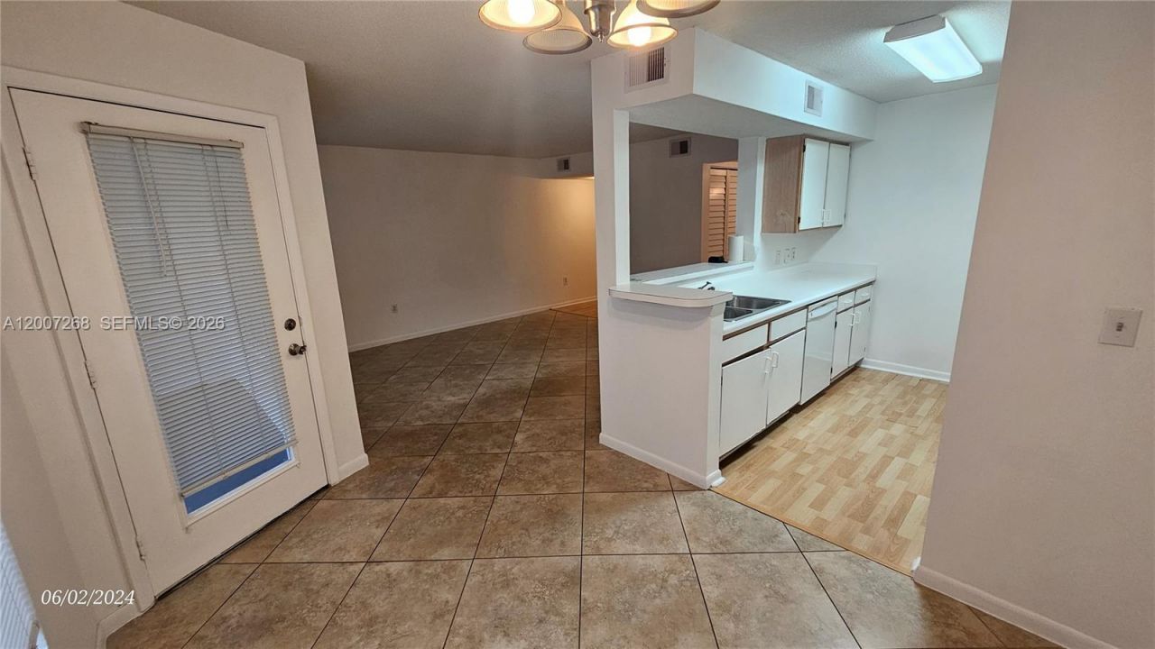 815 W Boynton Beach Blvd, Unit 14-102, Boynton Beach, FL 33426 Photo