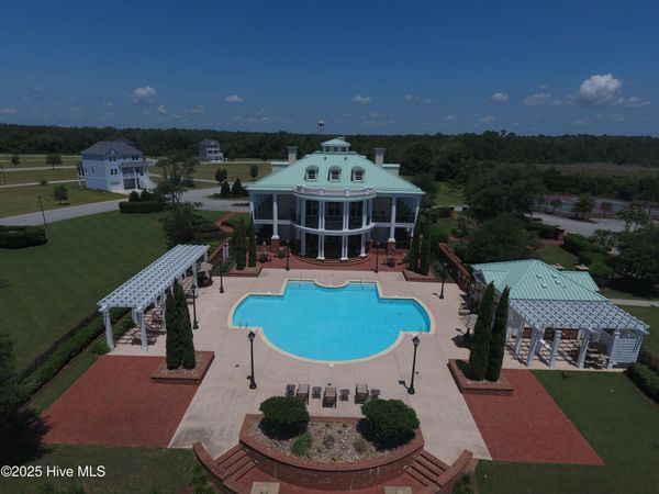 659 Cannonsgate Drive, Newport, NC 28570