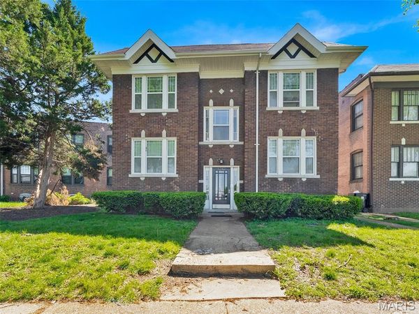 6242 North Drive, St Louis, MO 63130