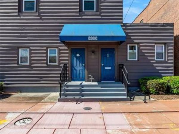 8808 Saint Charles Rock Road Road, St Louis, MO 63114