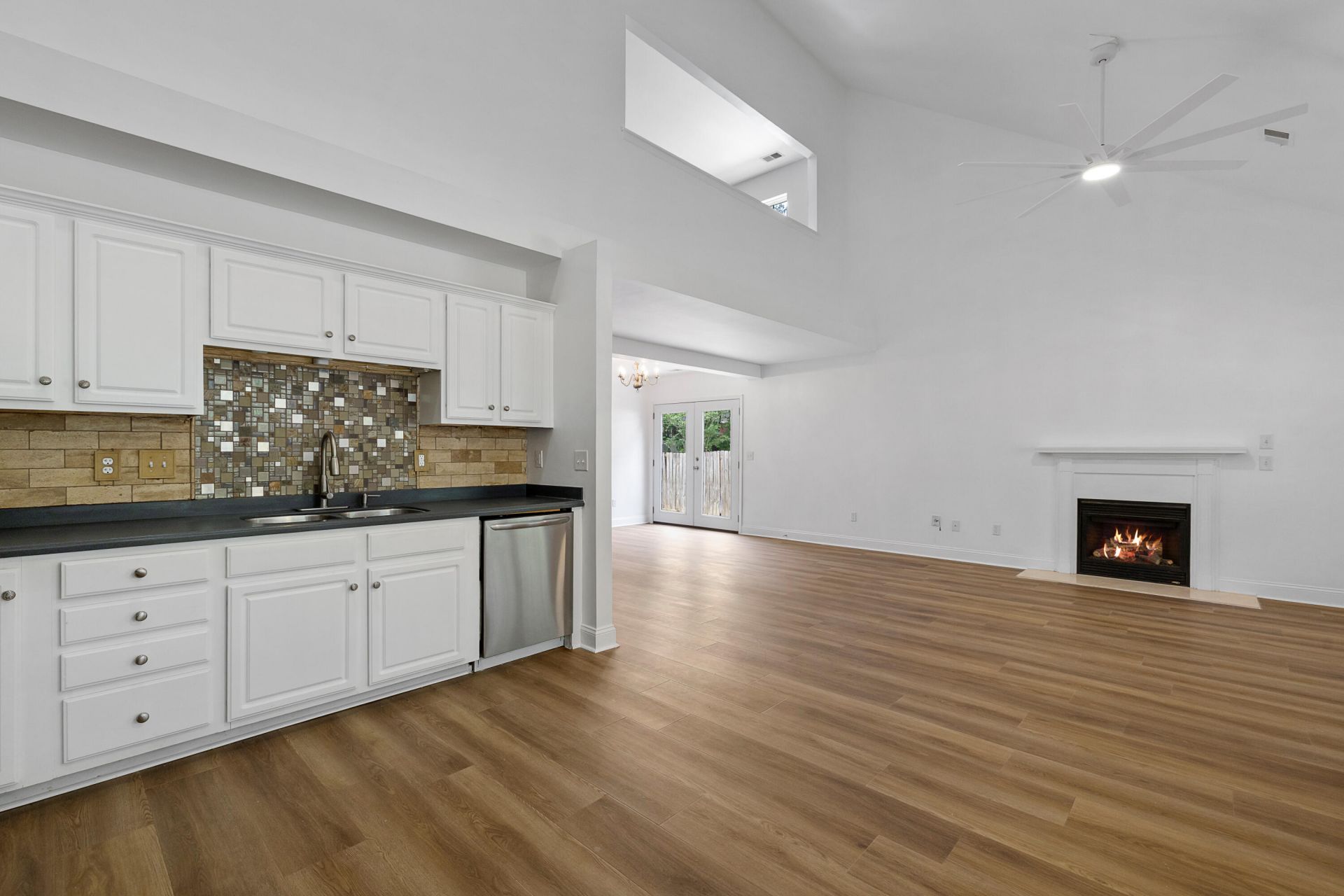 5304 Deep Blue Lane Photo 13