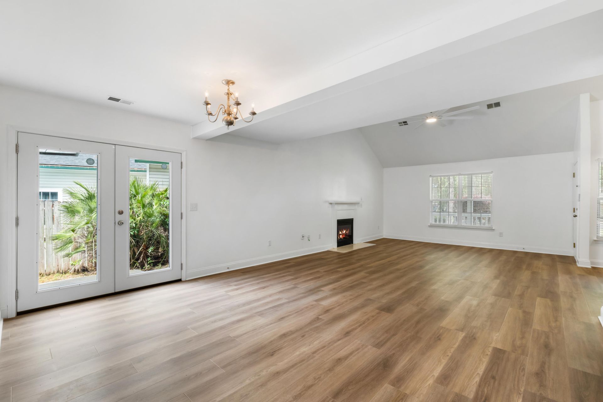 5304 Deep Blue Lane Photo 19