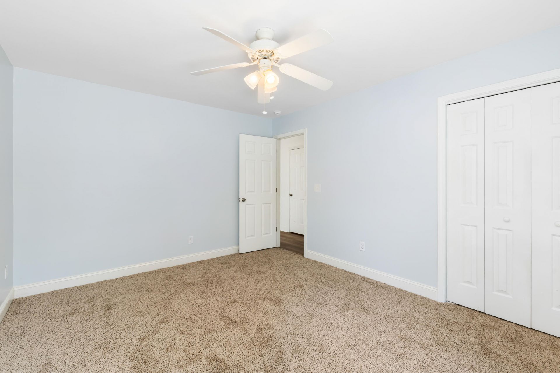 5304 Deep Blue Lane Photo 26