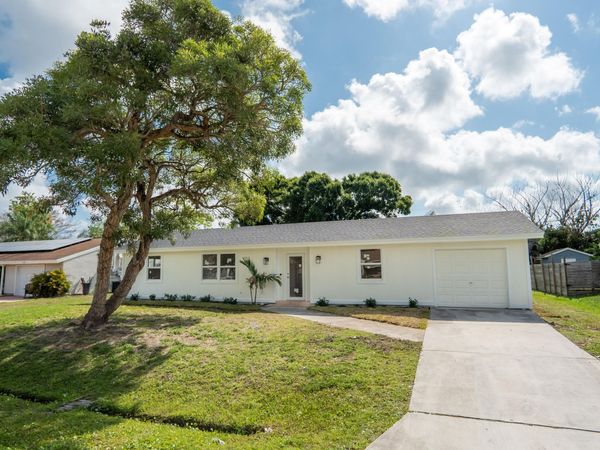 1911 SE Carvalho Street, Port St. Lucie, FL 34983