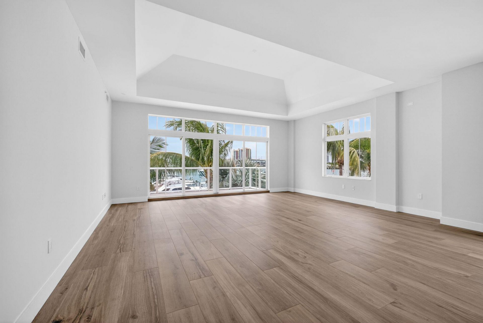 176 Lake Drive, Unit 1-302, Palm Beach Shores, FL 33404 Photo