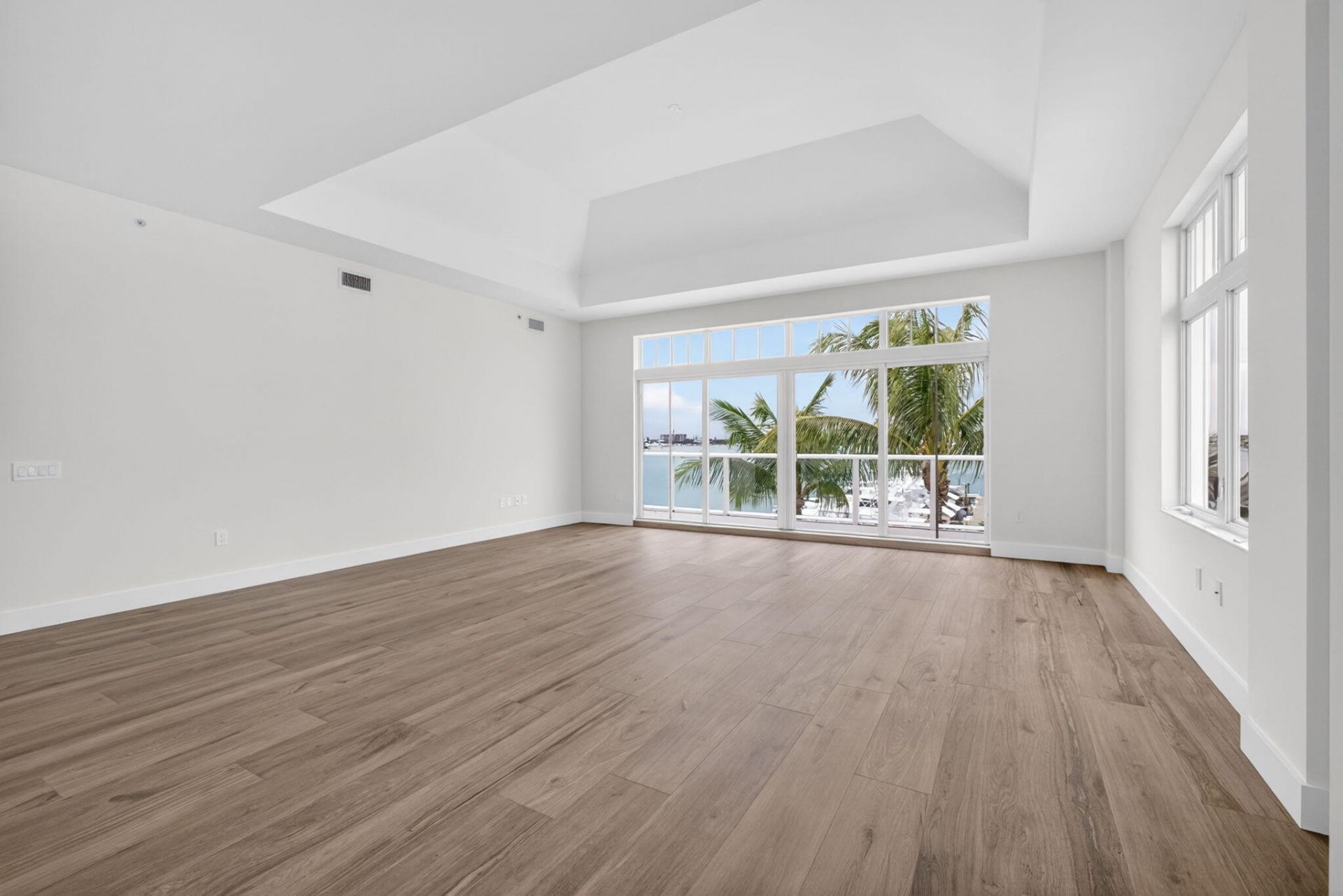 176 Lake Drive, Unit 1-302, Palm Beach Shores, FL 33404 Photo