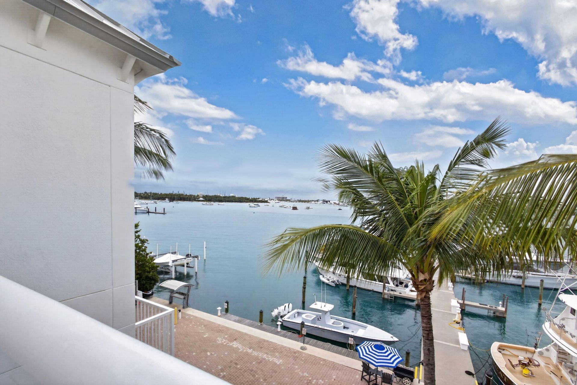 176 Lake Drive, Unit 1-302, Palm Beach Shores, FL 33404 Photo