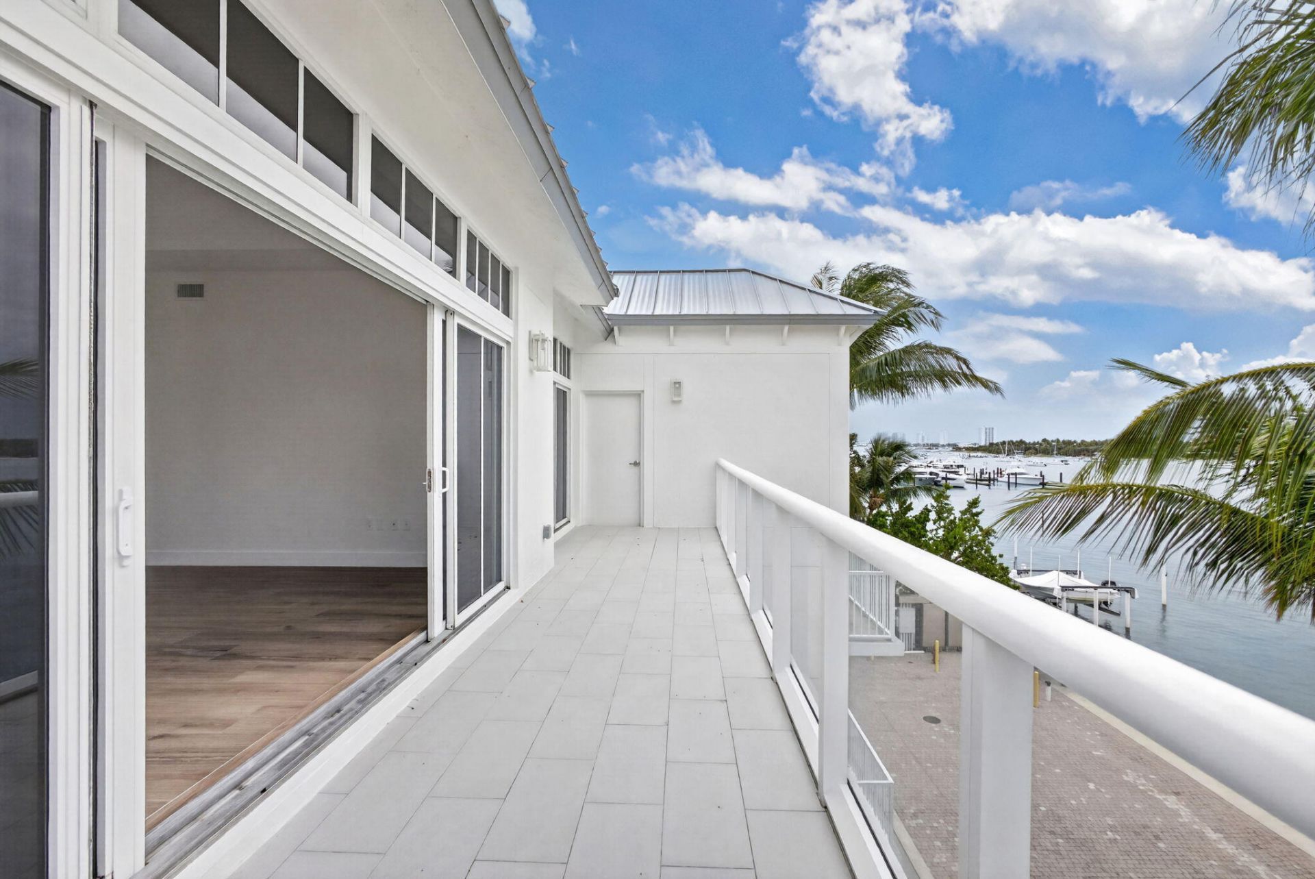 176 Lake Drive, Unit 1-302, Palm Beach Shores, FL 33404 Photo