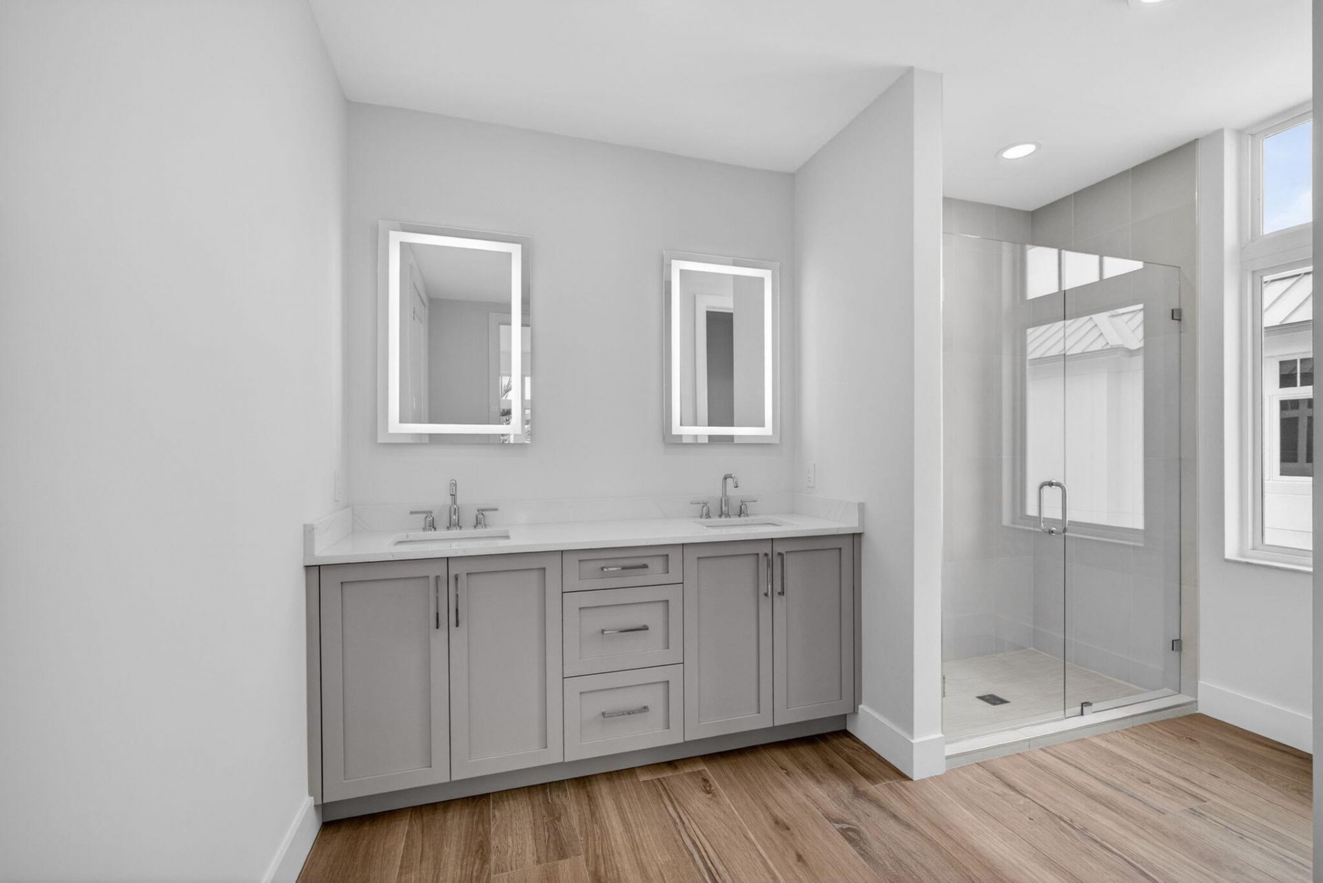 176 Lake Drive, Unit 1-302, Palm Beach Shores, FL 33404 Photo