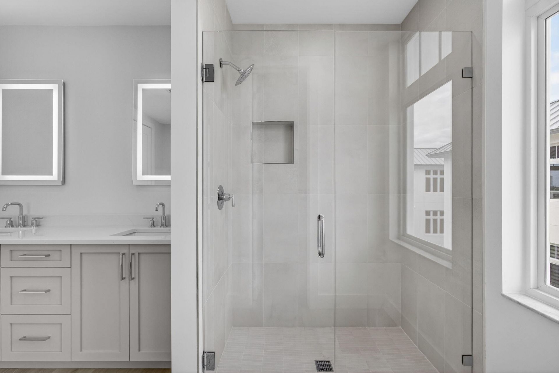 176 Lake Drive, Unit 1-302, Palm Beach Shores, FL 33404 Photo