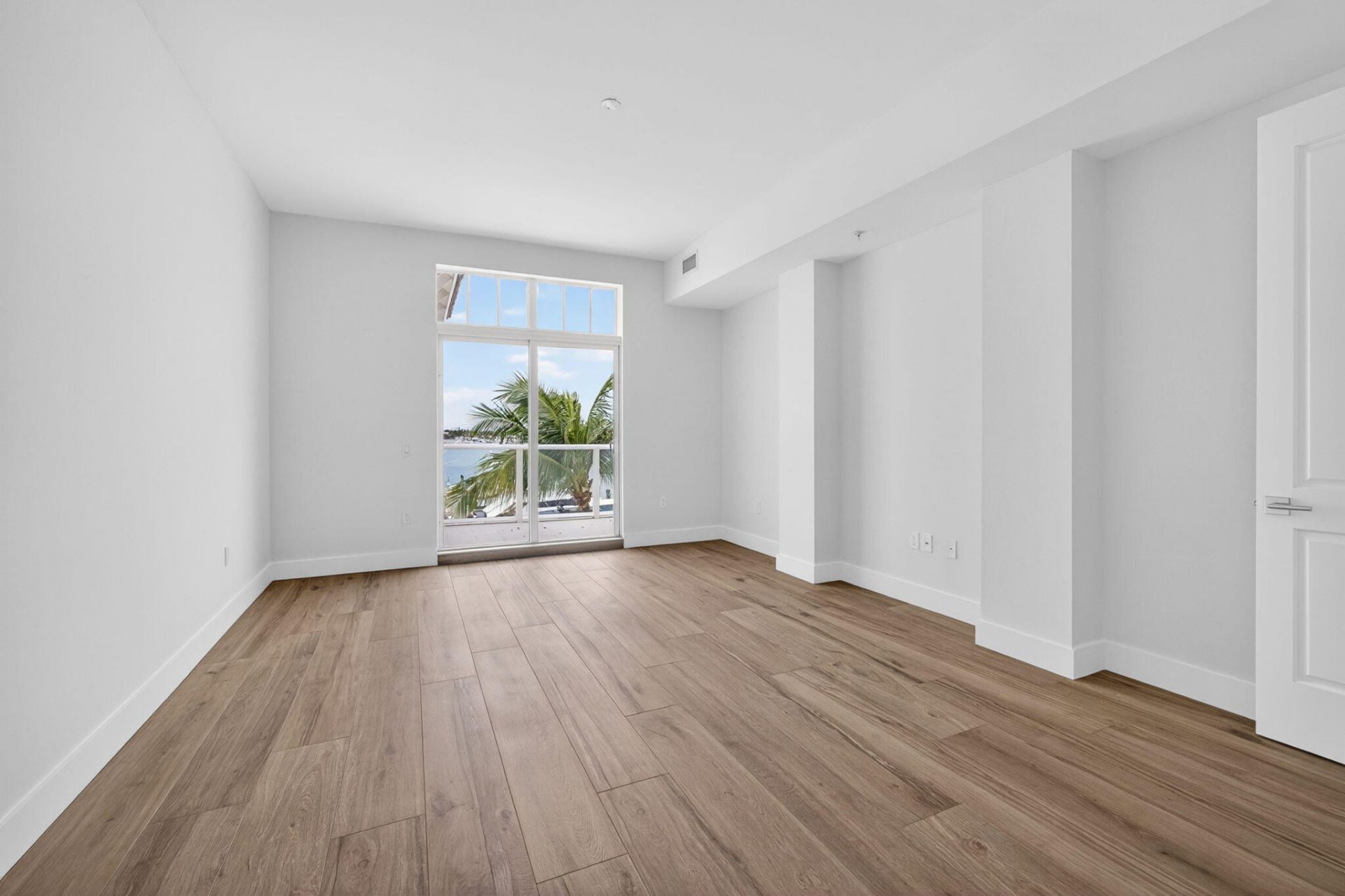 176 Lake Drive, Unit 1-302, Palm Beach Shores, FL 33404 Photo